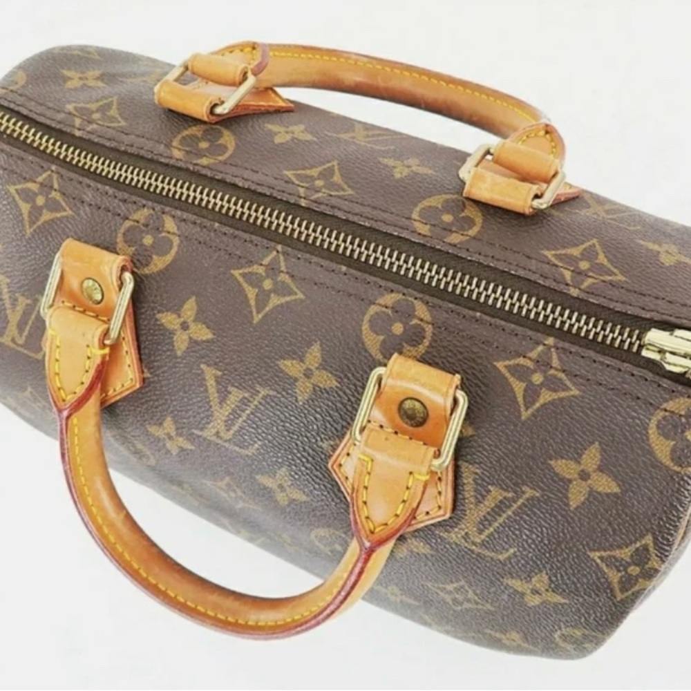 SOLD!!

AUTHENTIC Louis Vuitton Speedy 25